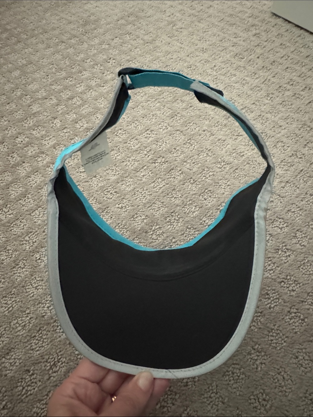 ASICS Turquoise Performance Visor with Reflective Logo - Picture 2 of 3